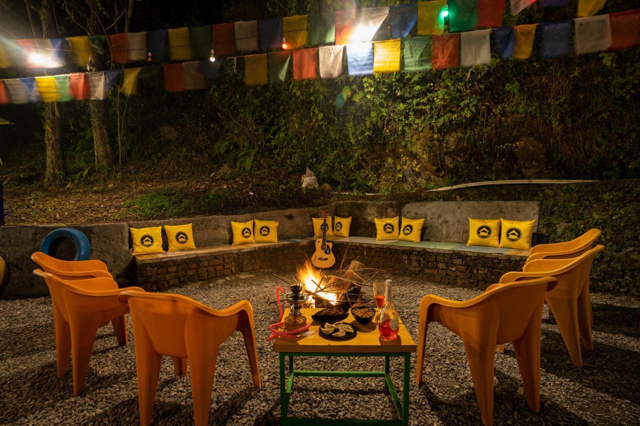 The Hosteller Mussoorie By The Streamside, Kempty Exterior photo
