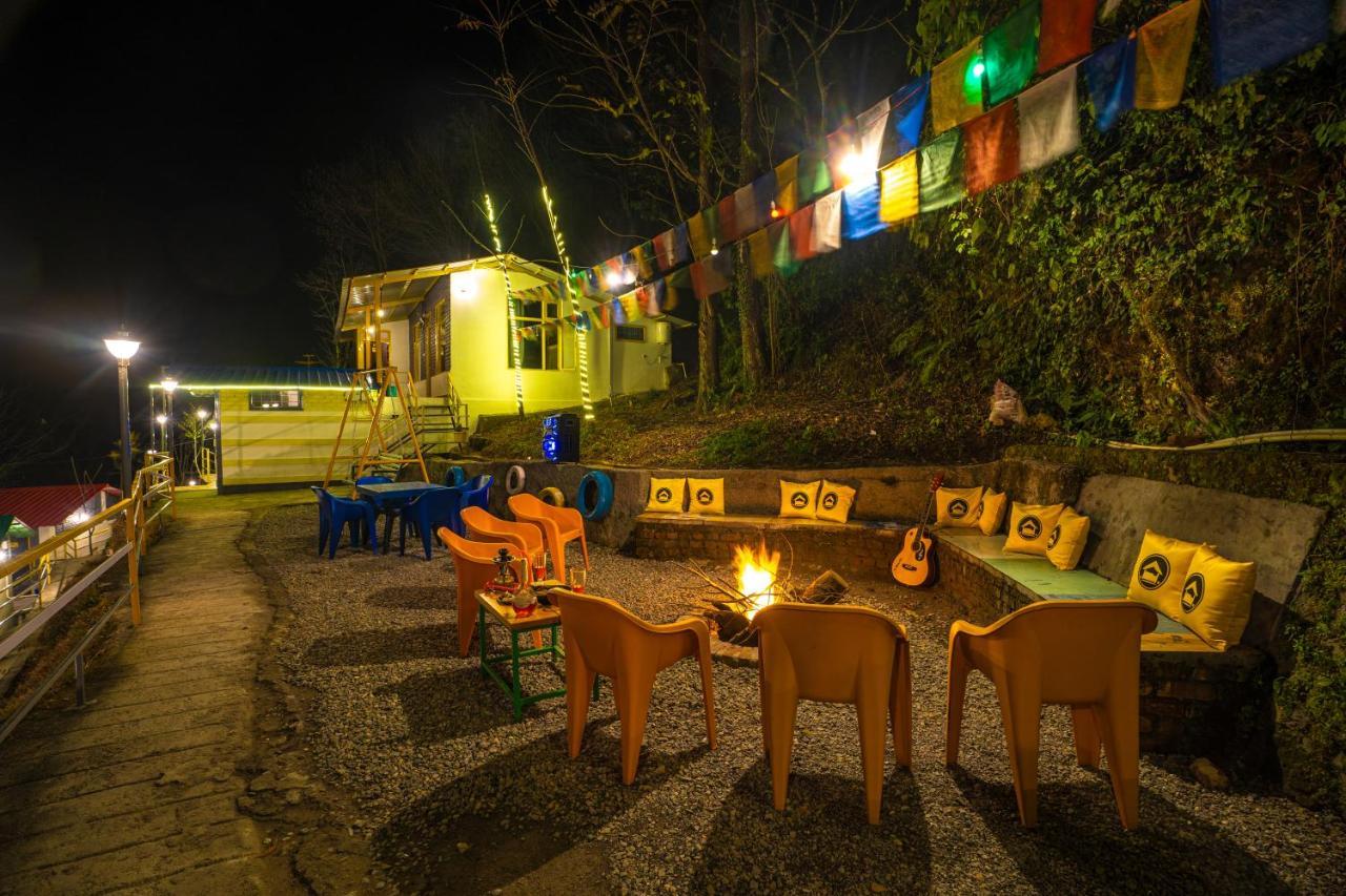 The Hosteller Mussoorie By The Streamside, Kempty Exterior photo